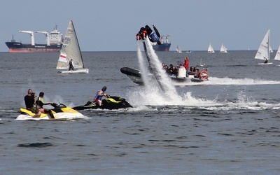 Flyboarding to sport bardzo widowiskowy