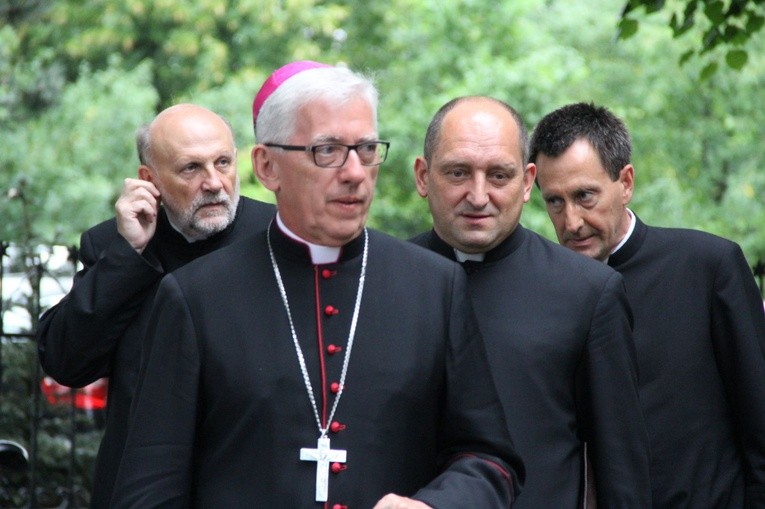 Diecezja tarnowska żegna abp. Z. Zimowskiego