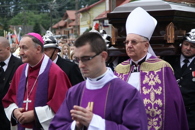 Diecezja tarnowska żegna abp. Z. Zimowskiego