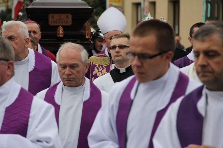 Diecezja tarnowska żegna abp. Z. Zimowskiego