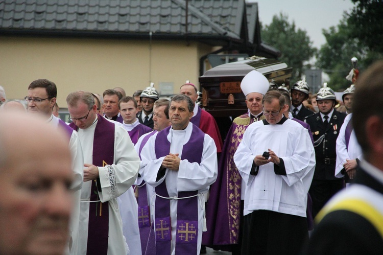 Diecezja tarnowska żegna abp. Z. Zimowskiego