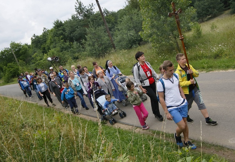 Pielgrzymka "Światła w familoku"