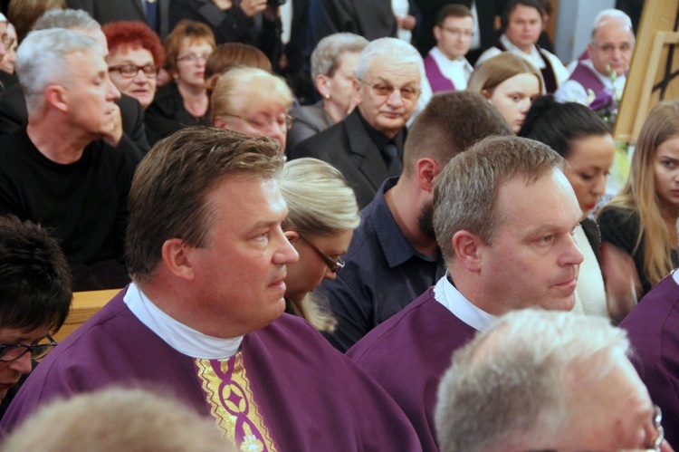 Pożegnanie śp. abp. Zimowskiego w Kupieninie