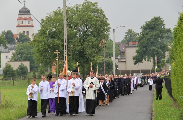 Pogrzeb ks. Adama Łapuszka