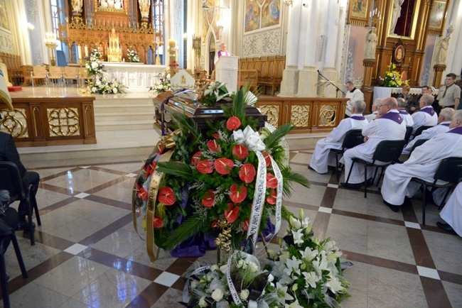 Diecezja radomska żegna śp. abp. Zygmunta Zimowskiego