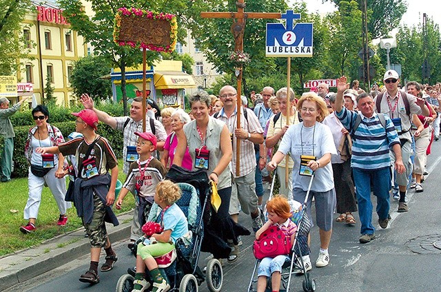 Kto raz wybrał się na pielgrzymkę, często wraca na pątniczy szlak.