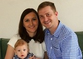 Izabela i Grzegorz Mularczykowie  z synem Dominikiem.