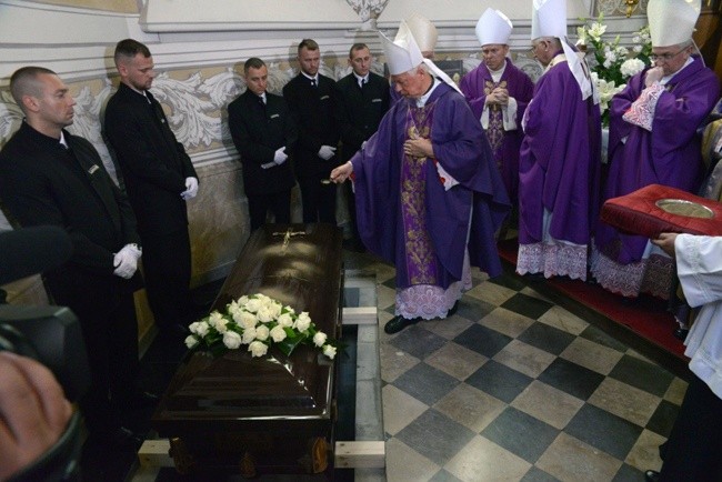 Pogrzeb abp. Zygmunta Zimowskiego w Radomiu
