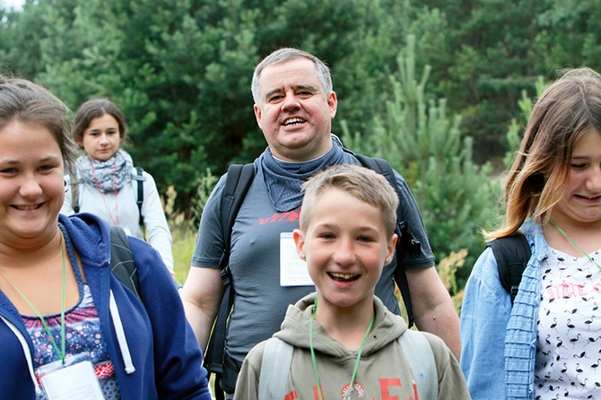 – Nie jestem supermanem – zastrzega ks. Piotr Wenzel. – Nic bym nie zrobił bez chętnych do pomocy.