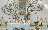 Podczas pobytu w Łagiewnikach w 2002 r. papież Jan Paweł II zawierzył cały świat Bożemu Miłosierdziu.