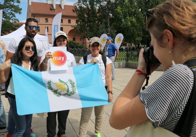 Pielgrzymi oglądają Warszawę