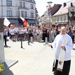 Odsłonięcie płaskorzeźby ks. Blachnickiego w Rybniku