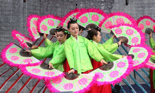 Buchaechum i chrząszcz w trzcinie