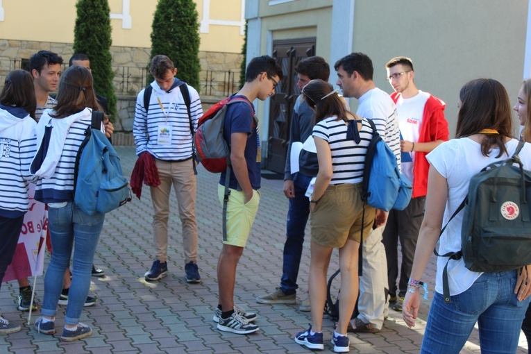 Z Tymbarku w drogę