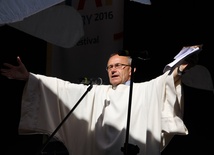 ks Stanisław Gańczorz podczas YAI Festival.