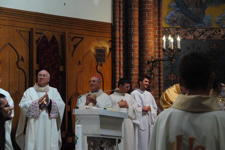 Kolejny dzień goście rozpoczęli uroczystą Eucharystią