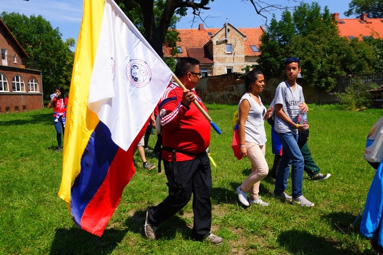 Szwajcaria, Kolumbia i Kanada w ośrodkach Caritas