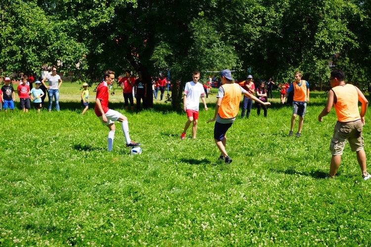 Szwajcaria, Kolumbia i Kanada w ośrodkach Caritas