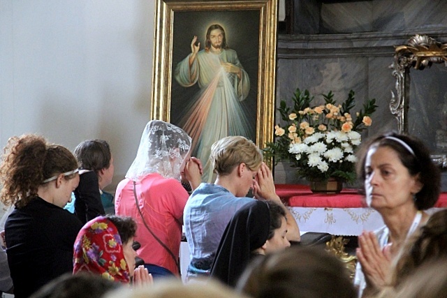 Msza św. w Krzeszowie