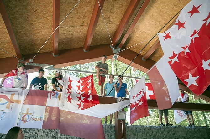 Plażing, smażing i modlitwa