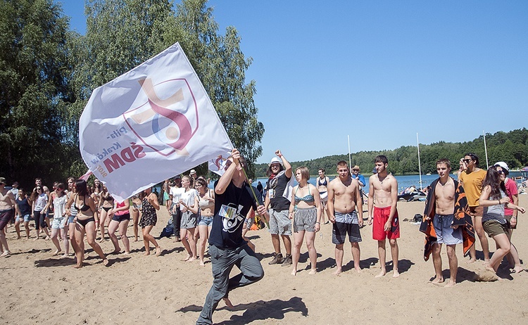 Plażing, smażing i modlitwa