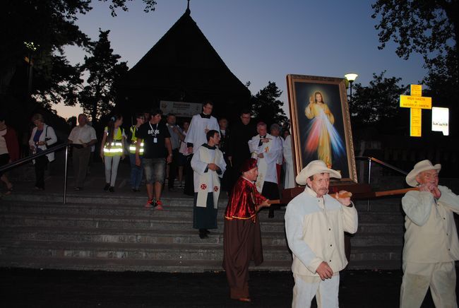 Procesja Miłosierdzia w Stalowej Woli