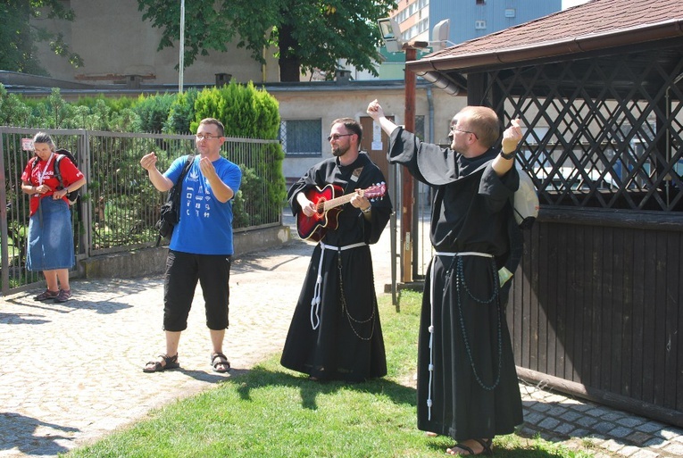 U franciszkanów na Kruczej tańce, hulanki i modlitwa!