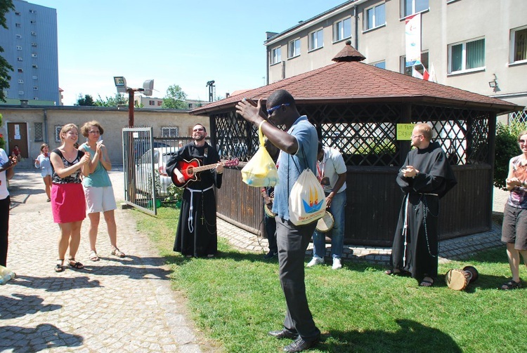 U franciszkanów na Kruczej tańce, hulanki i modlitwa!