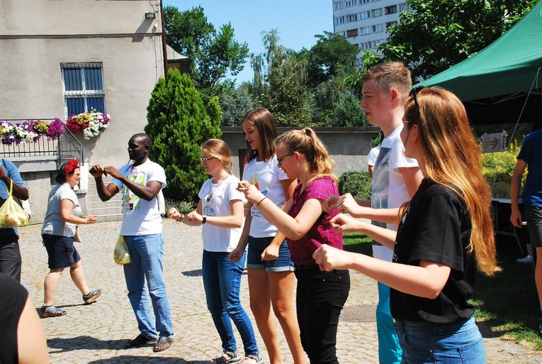 U franciszkanów na Kruczej tańce, hulanki i modlitwa!