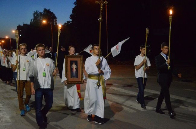 Procesja Miłosierdzia w Ostrowcu Świętokrzuskim