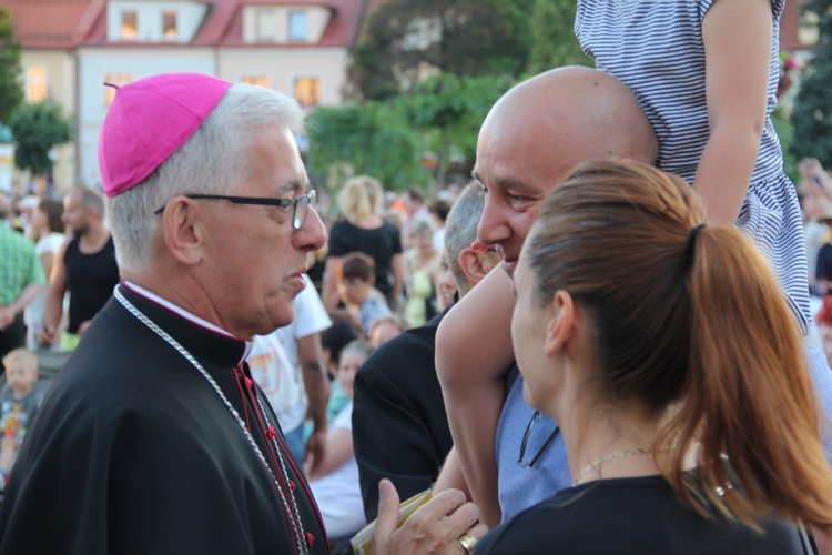 Abp Wiktor Skworc na YAI Festival w Żorach