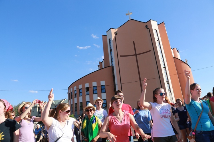 "Festiwal narodów" u Karoliny