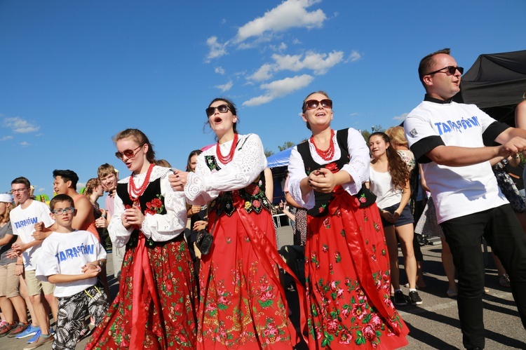 "Festiwal narodów" u Karoliny