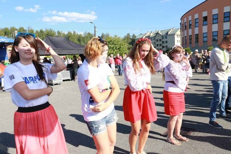 "Festiwal narodów" u Karoliny