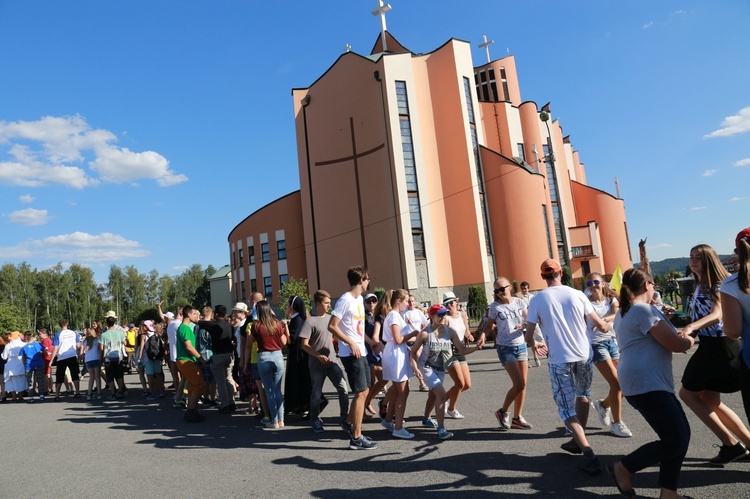 "Festiwal narodów" u Karoliny