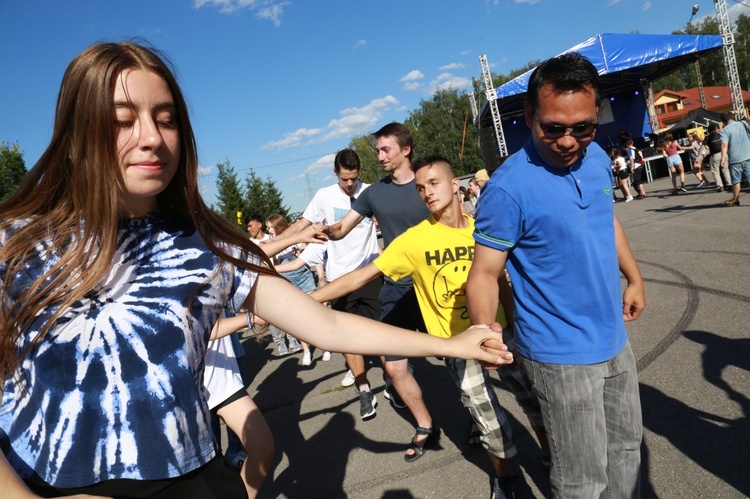 "Festiwal narodów" u Karoliny