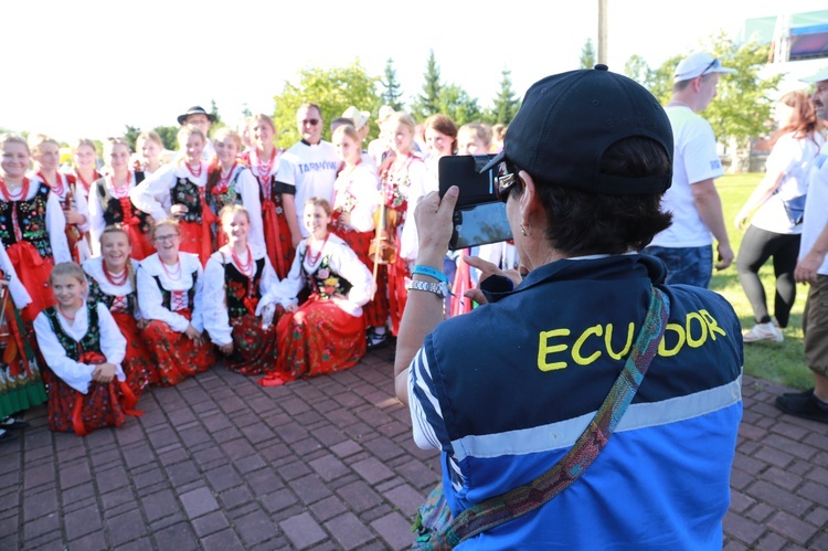 "Festiwal narodów" u Karoliny