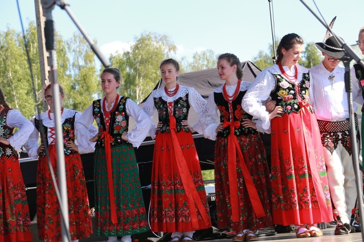 "Festiwal narodów" u Karoliny