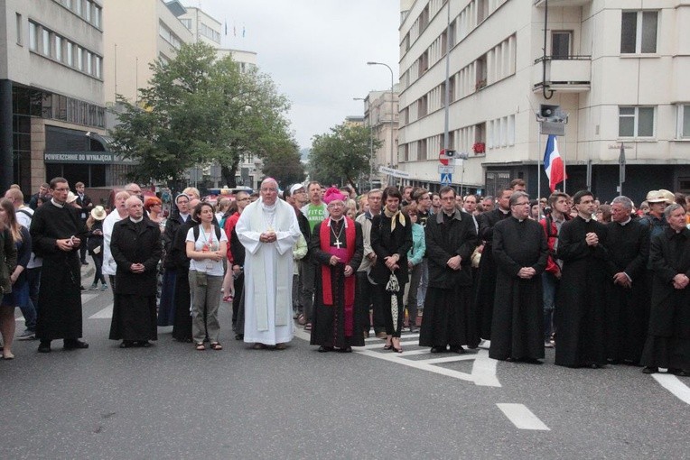 Z krzyżem ulicami Gdyni