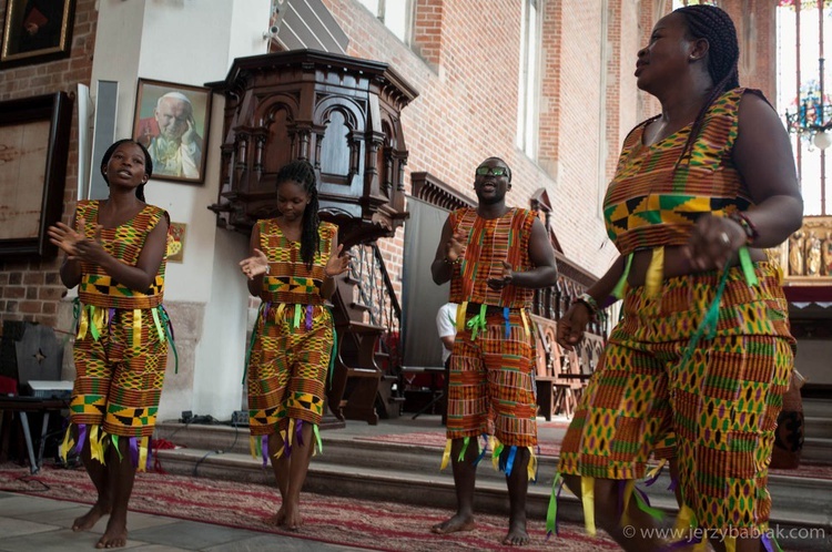 Szatan boi się ludzi wesołych - Ghana, Sierra Leone i Liberia