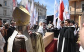 Wprowadzenie relikwii Pier Giorgio Frassatiego do bazyliki oo. dominikanów