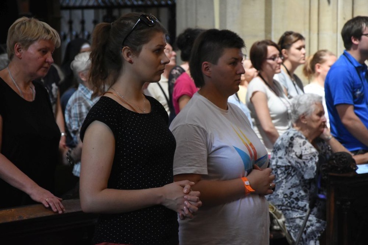 Wprowadzenie relikwii Pier Giorgio Frassatiego do bazyliki oo. dominikanów