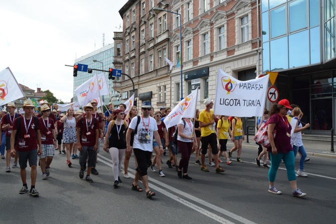 Marsz młodego Kościoła przez Opole