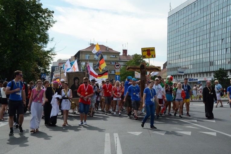 Marsz młodego Kościoła przez Opole