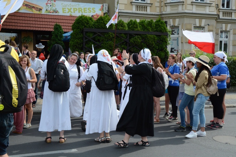 Marsz młodego Kościoła przez Opole