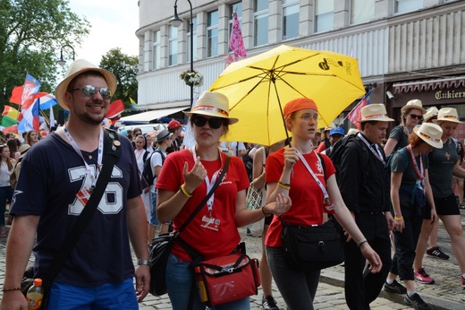 Marsz młodego Kościoła przez Opole