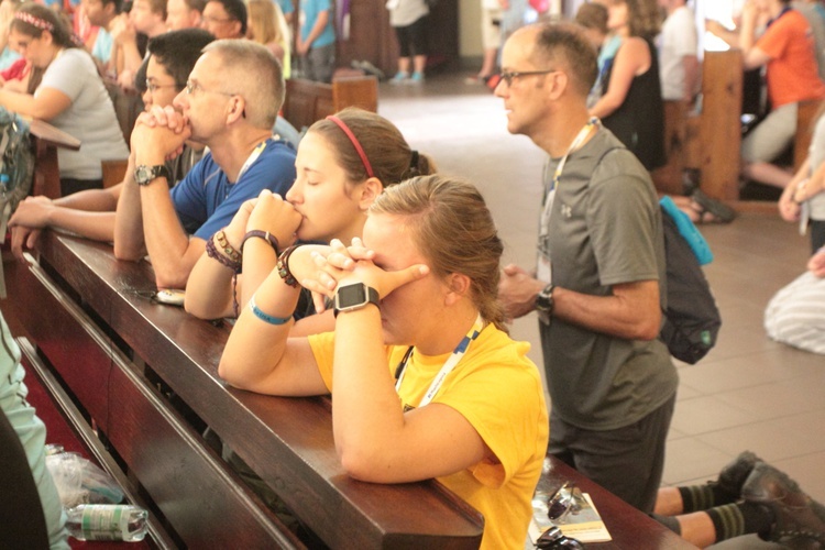 Eucharystia z widokiem na stadion