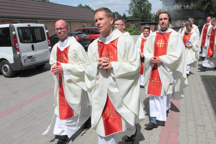 Eucharystia z widokiem na stadion