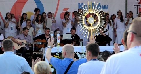 Uwielbienie Jezusa na Starym Rynku w Łowiczu