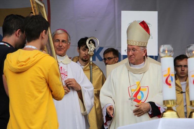 Msza św. na Starym Rynku w Łowiczu